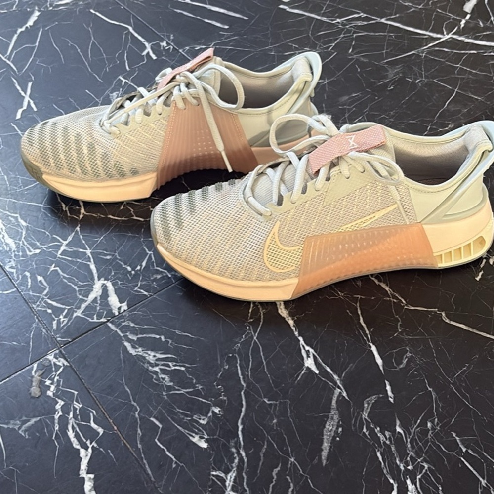 Women's Athletic Sneakers METCON